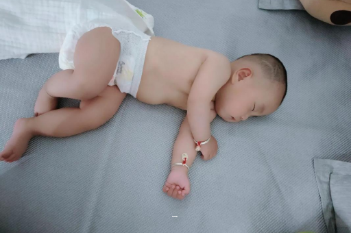 永新孕妇肚脐周围发青